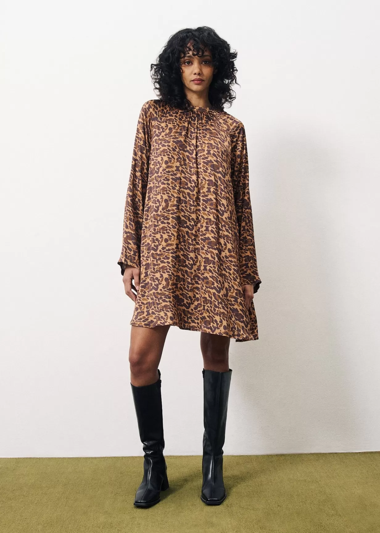 FRNCH Robe PAZ Fauna