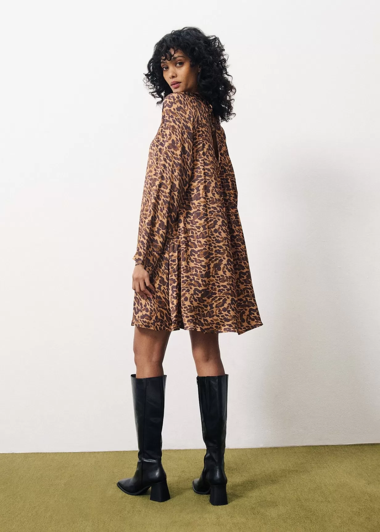 FRNCH Robe PAZ Fauna